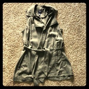 Gap vest